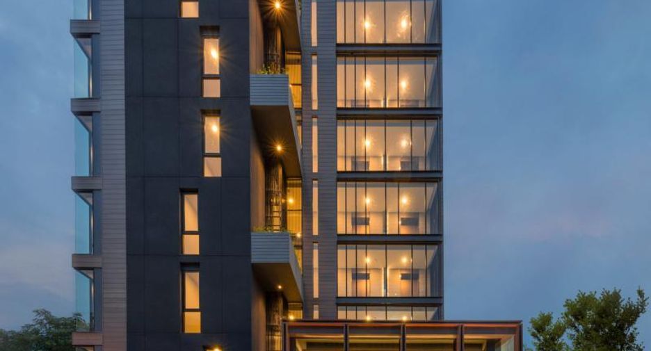 For sale 2 bed condo in Phaya Thai, Bangkok