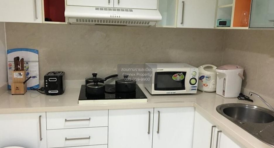 For rent 2 bedrooms condo in Watthana, Bangkok
