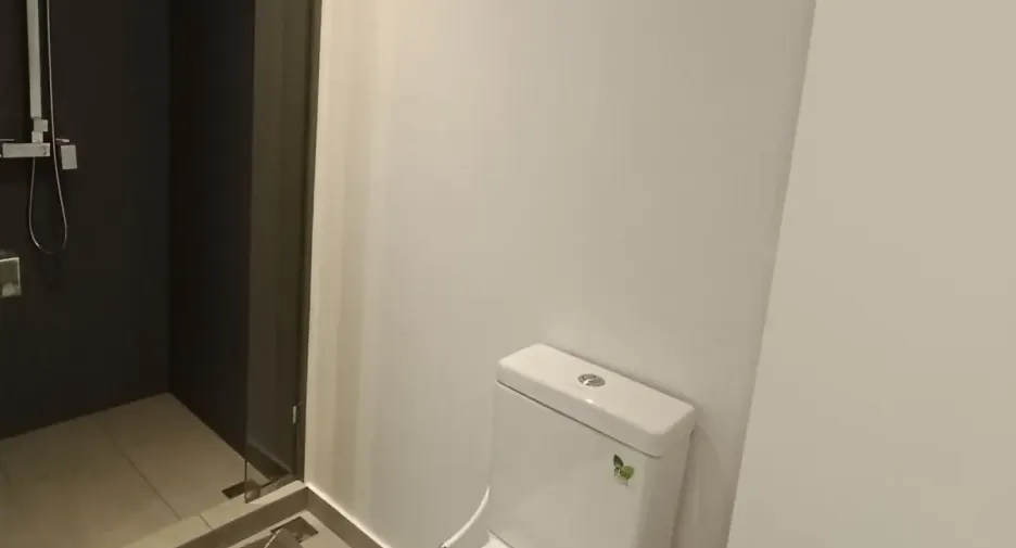 For rent and for sale 1 bed condo in Khlong Toei, Bangkok