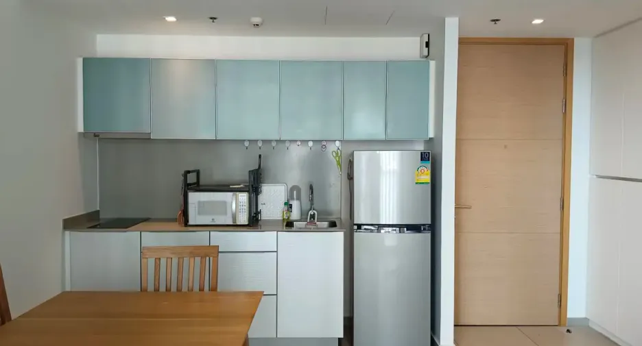 For rent and for sale 1 bed condo in Khlong Toei, Bangkok