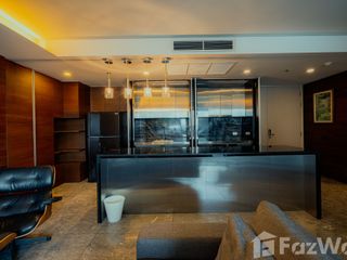 For sale 3 bed condo in Phaya Thai, Bangkok