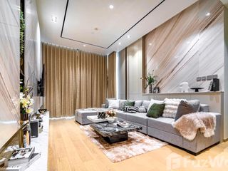 For rent 2 bed condo in Pathum Wan, Bangkok