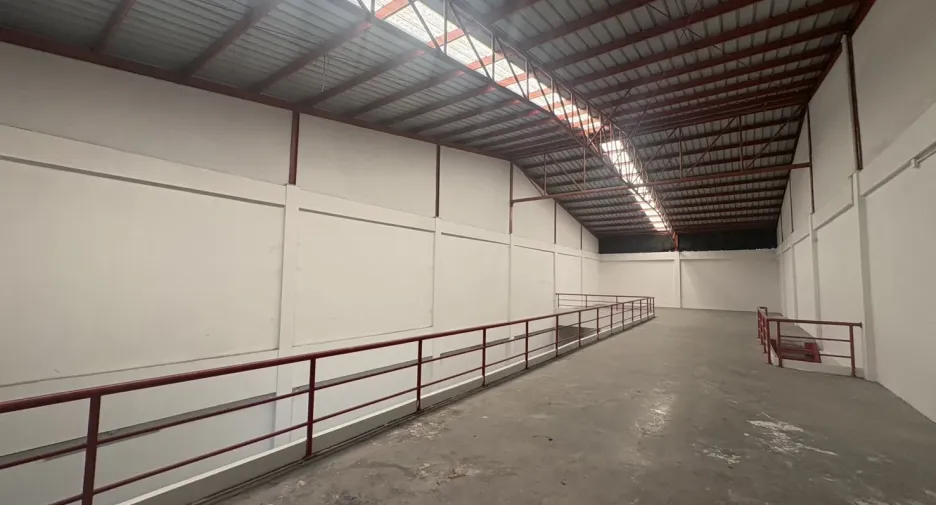 For rent warehouse in Phra Samut Chedi, Samut Prakan