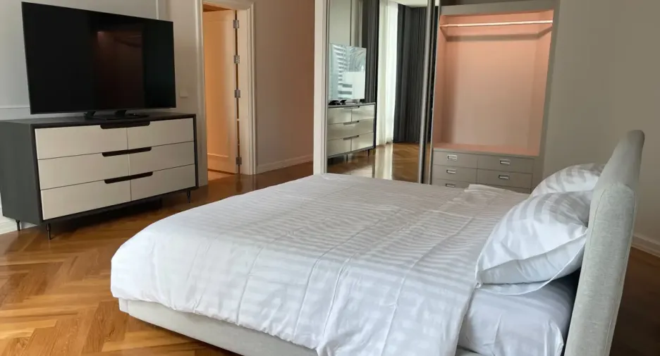 Wohnung zur Miete mit 3 Zimmer in Pathum Wan, Bangkok