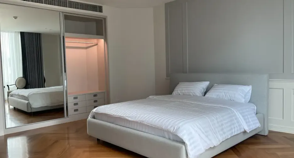 Wohnung zur Miete mit 3 Zimmer in Pathum Wan, Bangkok