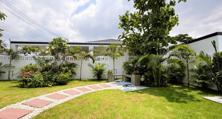 For sale 3 bedrooms house in East Pattaya, Pattaya
