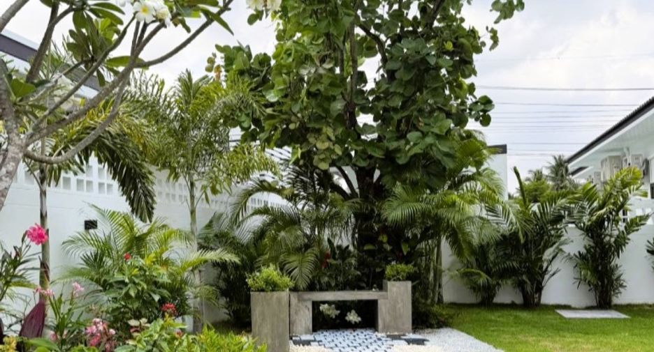 For sale 3 bedrooms house in East Pattaya, Pattaya