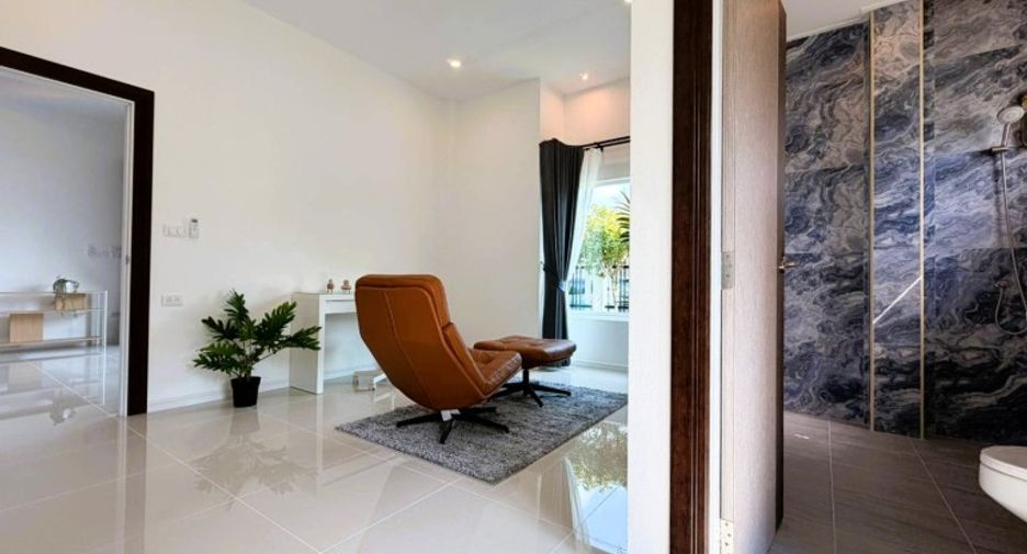 For sale 3 bedrooms house in East Pattaya, Pattaya
