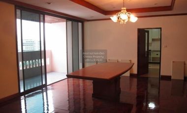 Apartamento en alquiler de 3 habitaciones en Watthana, Bangkok
