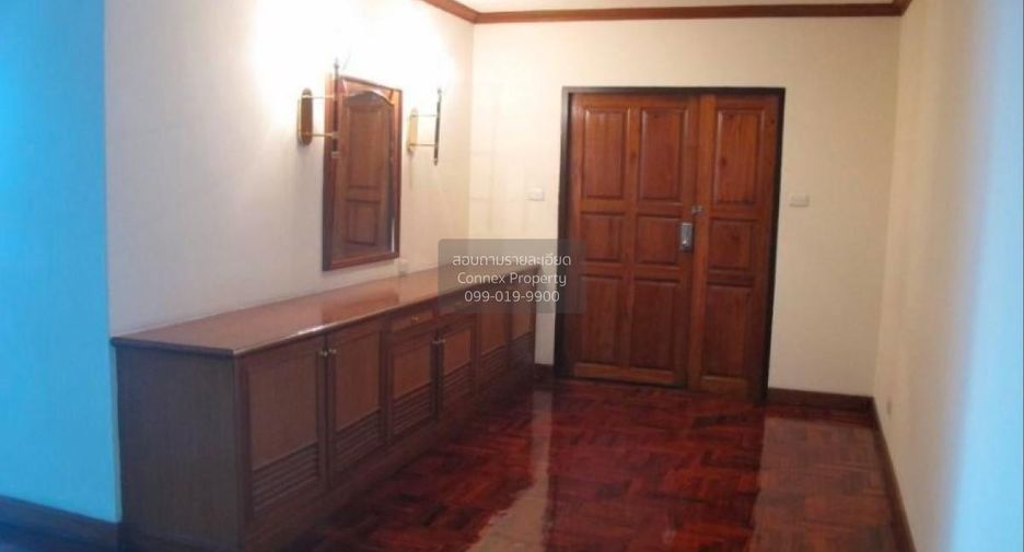 Apartamento en alquiler de 3 habitaciones en Watthana, Bangkok