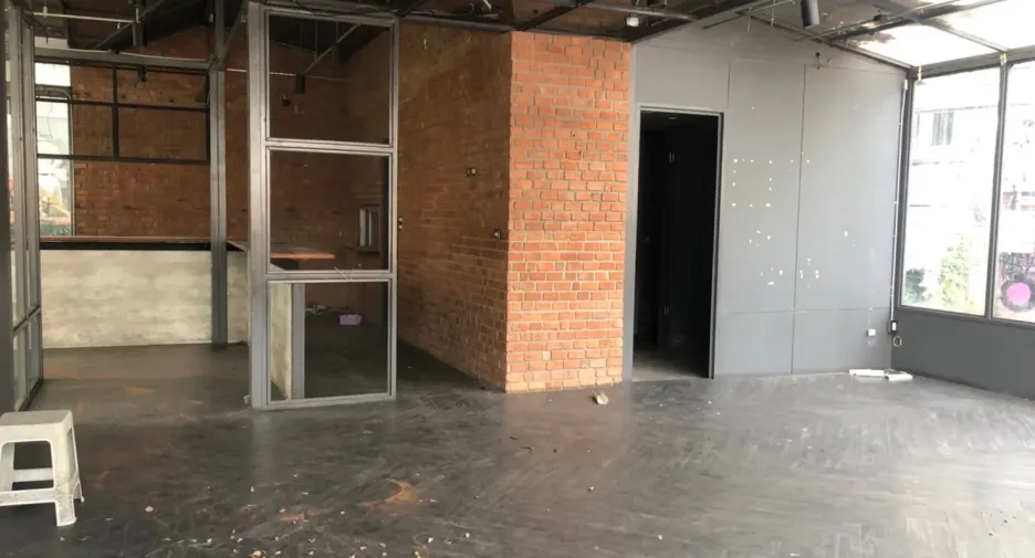 For rent retail Space in Watthana, Bangkok