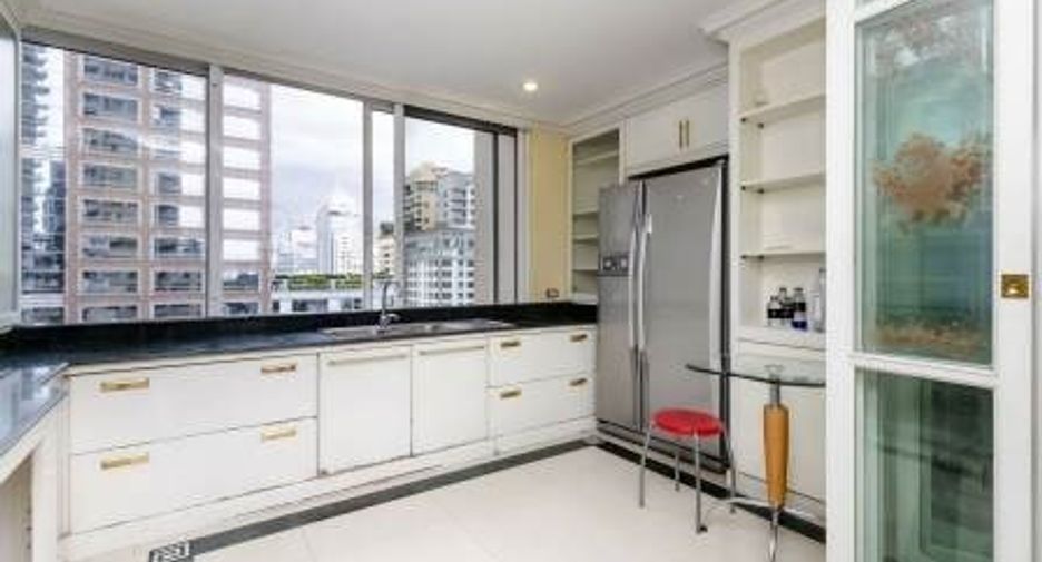 For rent そして for sale 3 ベッドルーム condo in Pathum Wan, Bangkok
