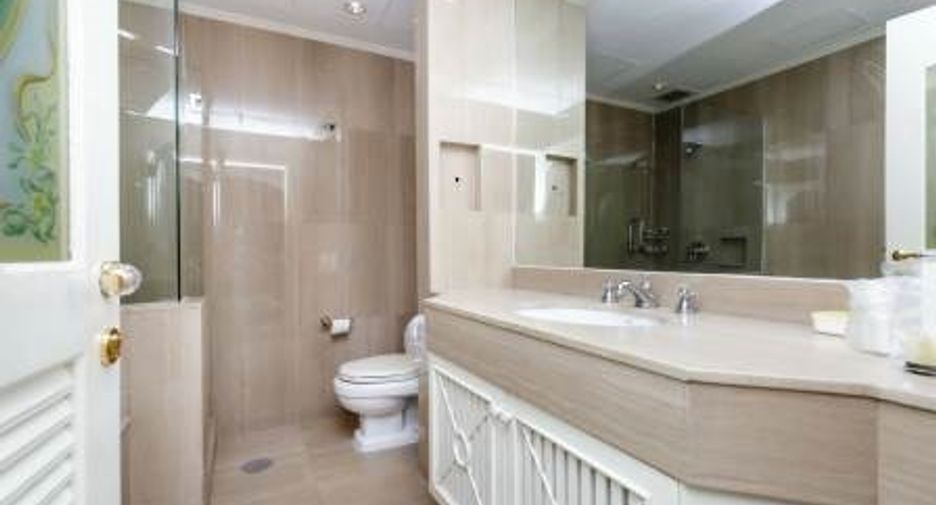 For rent そして for sale 3 ベッドルーム condo in Pathum Wan, Bangkok