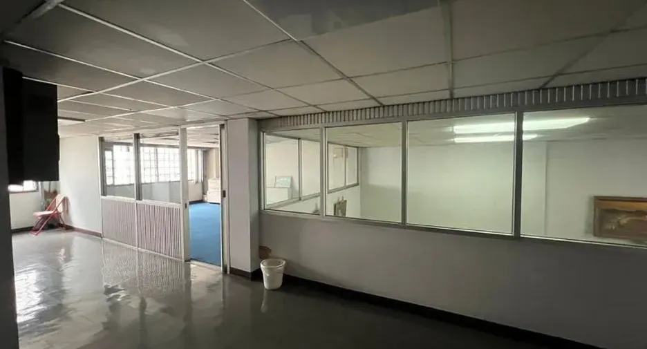 For sale retail Space in Bang Rak, Bangkok