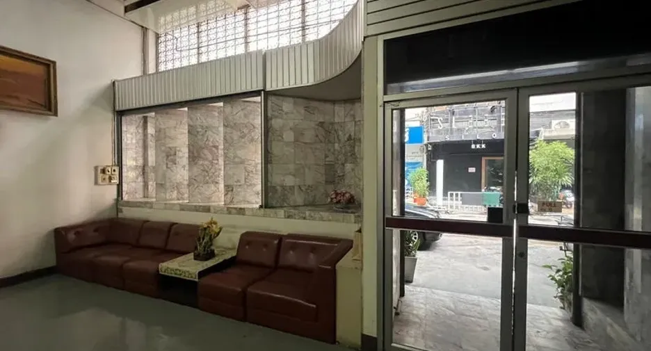 For sale retail Space in Bang Rak, Bangkok