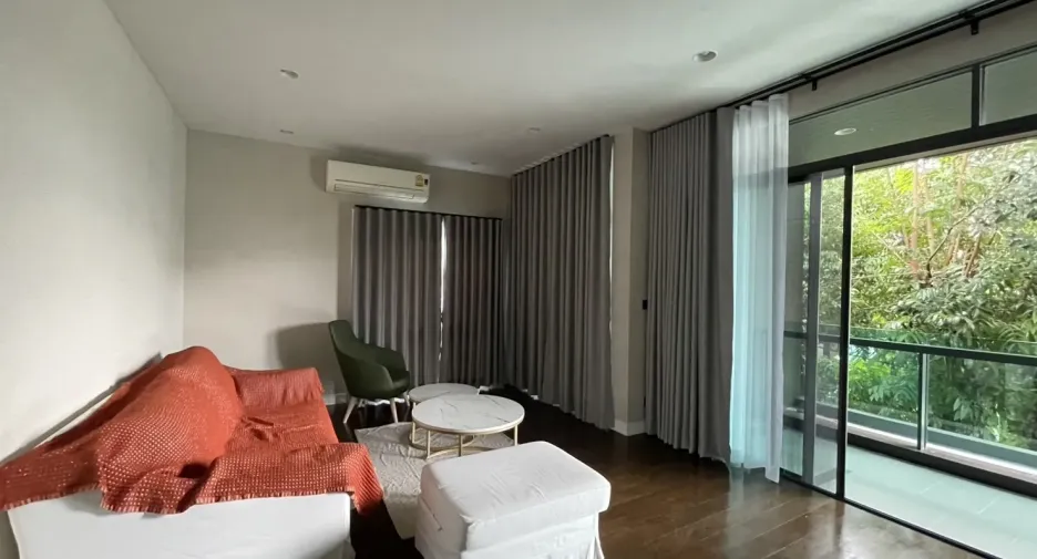 For rent 5 bedrooms house in Bang Kapi, Bangkok