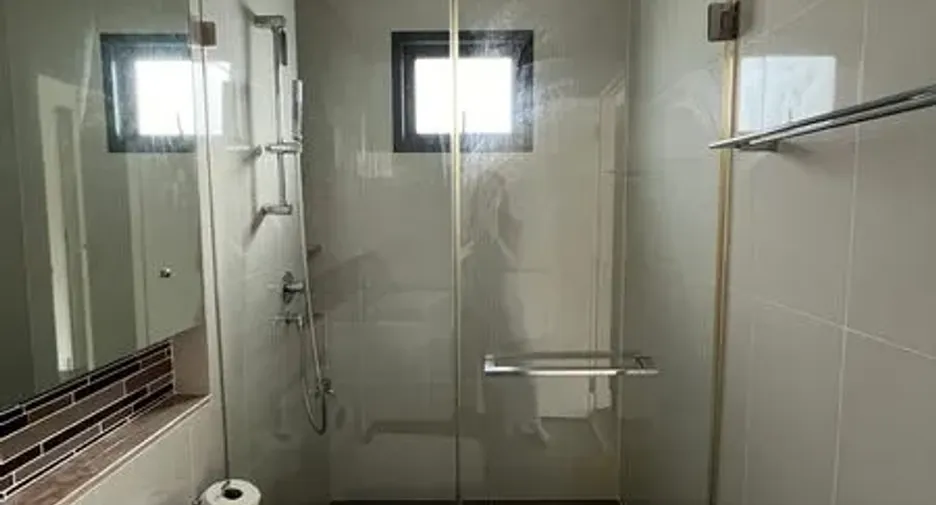 For rent 5 bedrooms house in Bang Kapi, Bangkok