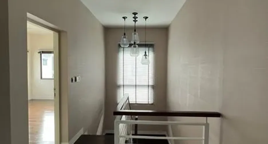 For rent 5 bedrooms house in Bang Kapi, Bangkok