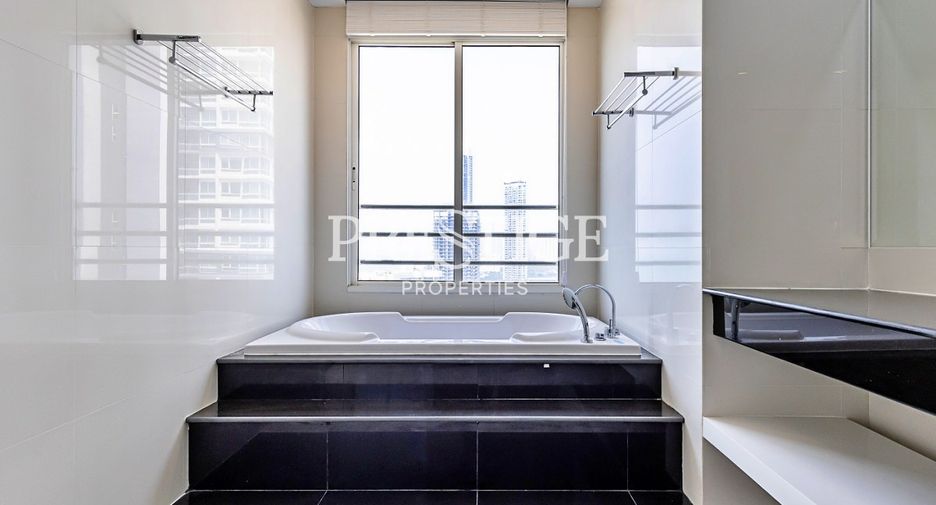 À vendre 2 chambres condo à Bang Lamung, Chonburi