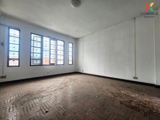For sale 4 Beds townhouse in Sam Phran, Nakhon Pathom