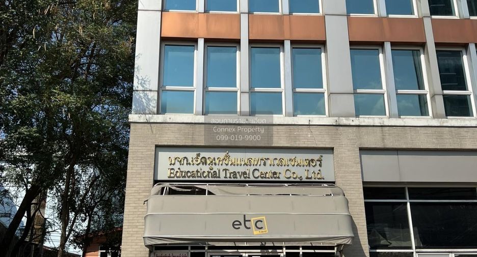 For rent 4 bedrooms retail Space in Khlong San, Bangkok