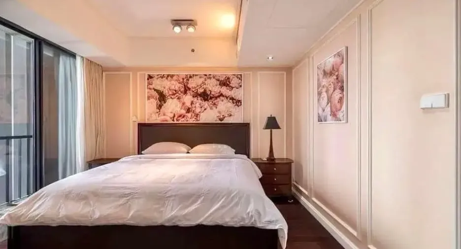 For rent 4 bedrooms condo in Sathon, Bangkok
