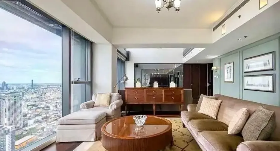 For rent 4 bedrooms condo in Sathon, Bangkok