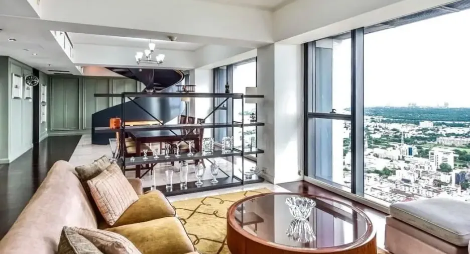 For rent 4 bedrooms condo in Sathon, Bangkok