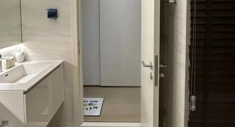For sale 1 bed condo in Khlong Toei, Bangkok