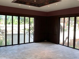 For sale 4 Beds house in Thon Buri, Bangkok