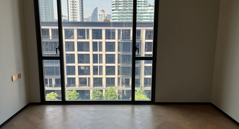 For sale 2 bed condo in Watthana, Bangkok