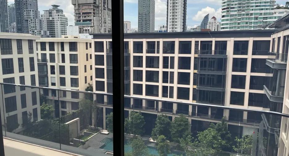 For sale 2 bed condo in Watthana, Bangkok