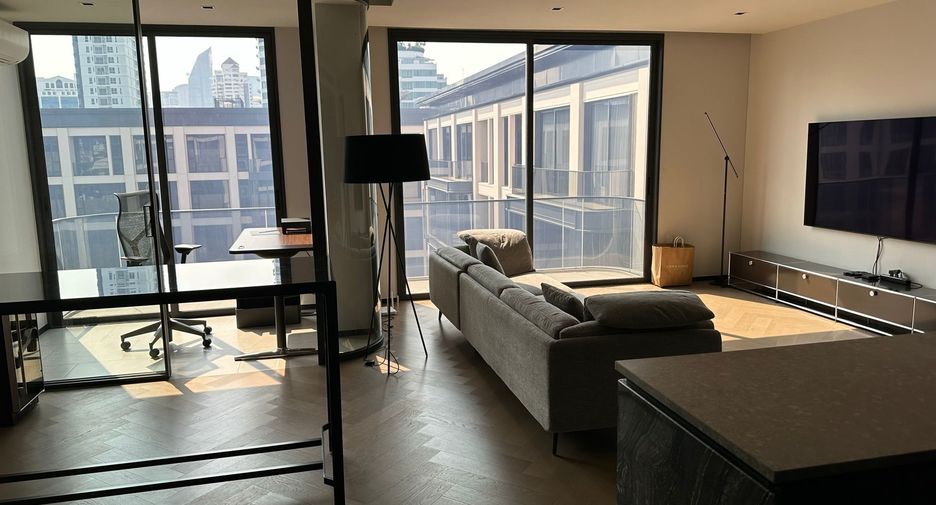 For sale 2 bed condo in Watthana, Bangkok