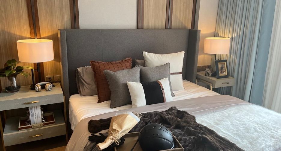 For sale 2 bed condo in Watthana, Bangkok