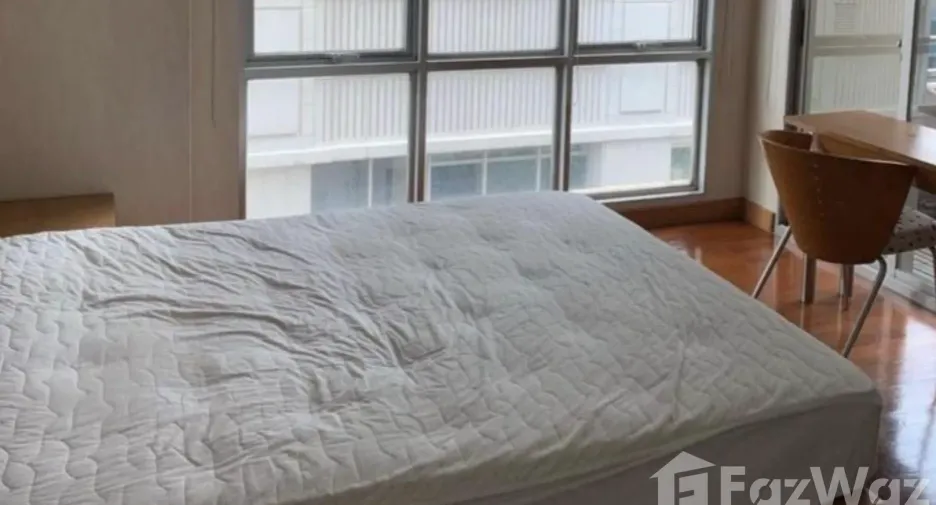 For sale 3 bed condo in Watthana, Bangkok