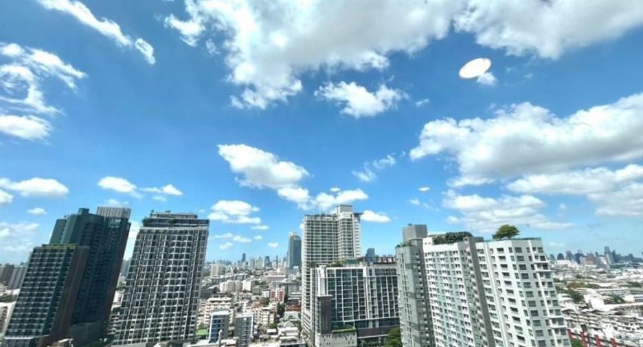 For rent 1 bed condo in Huai Khwang, Bangkok