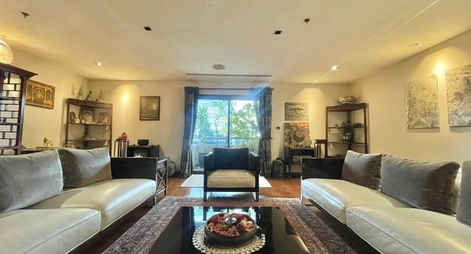 For sale 3 bed condo in Watthana, Bangkok