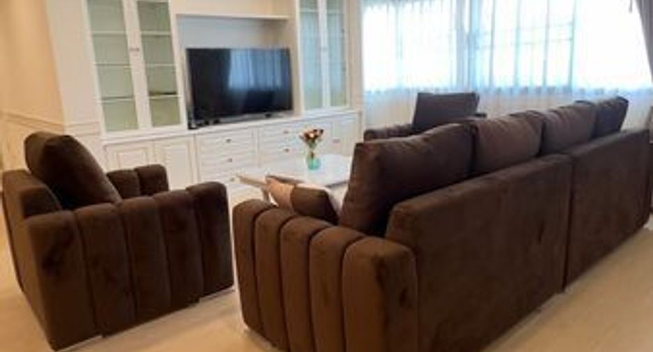 For rent 3 Beds apartment in Khlong Toei, Bangkok