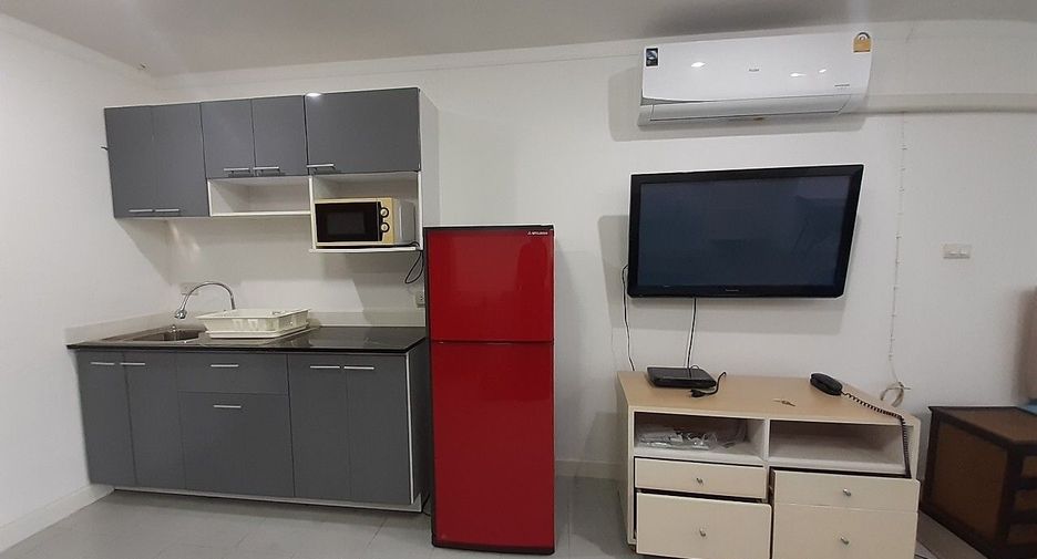 For sale studio condo in Watthana, Bangkok