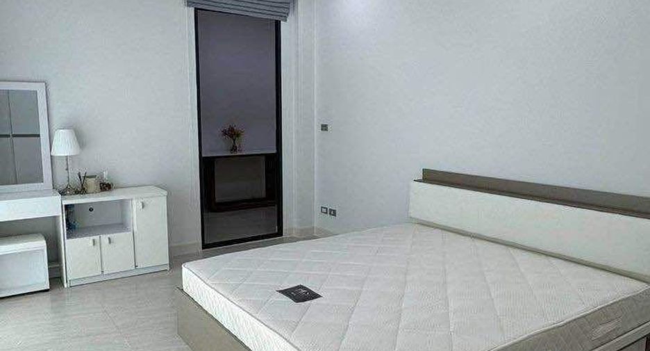 For rent 3 Beds townhouse in Suan Luang, Bangkok