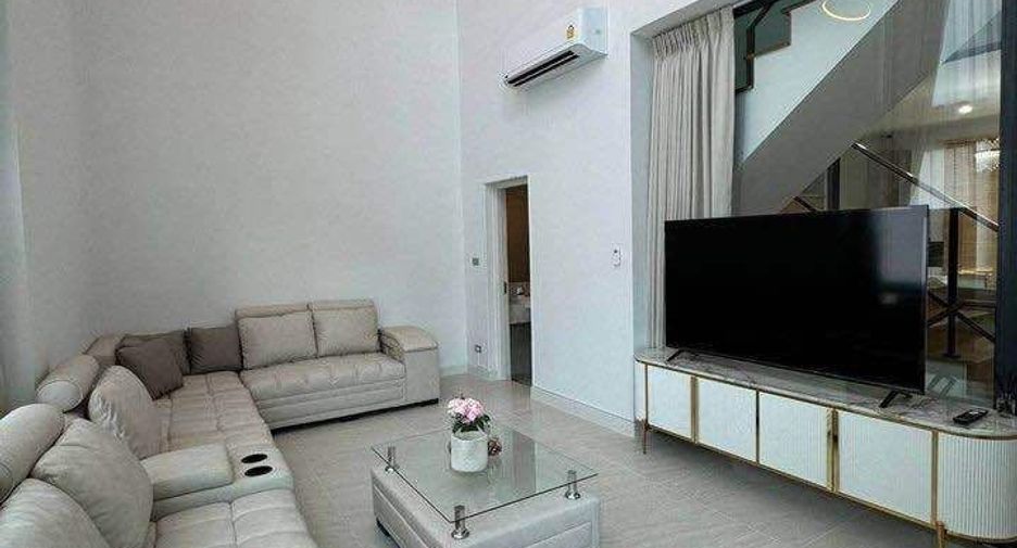 For rent 3 Beds townhouse in Suan Luang, Bangkok