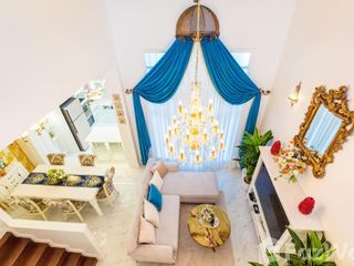 For rent 4 Beds townhouse in Lat Phrao, Bangkok