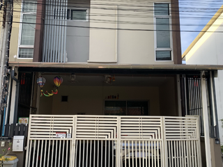 For sale 3 bed townhouse in Bang Khae, Bangkok