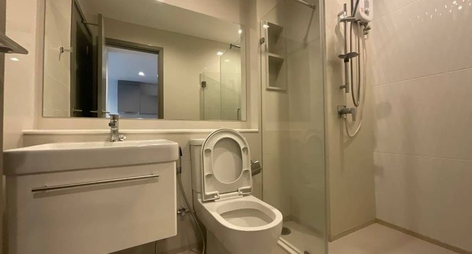 For rent 1 bed condo in Huai Khwang, Bangkok