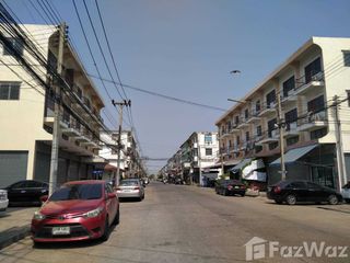 For rent 9 bed townhouse in Thanyaburi, Pathum Thani