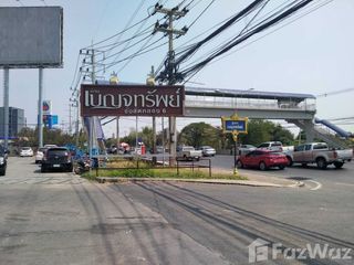 For rent 9 bed townhouse in Thanyaburi, Pathum Thani