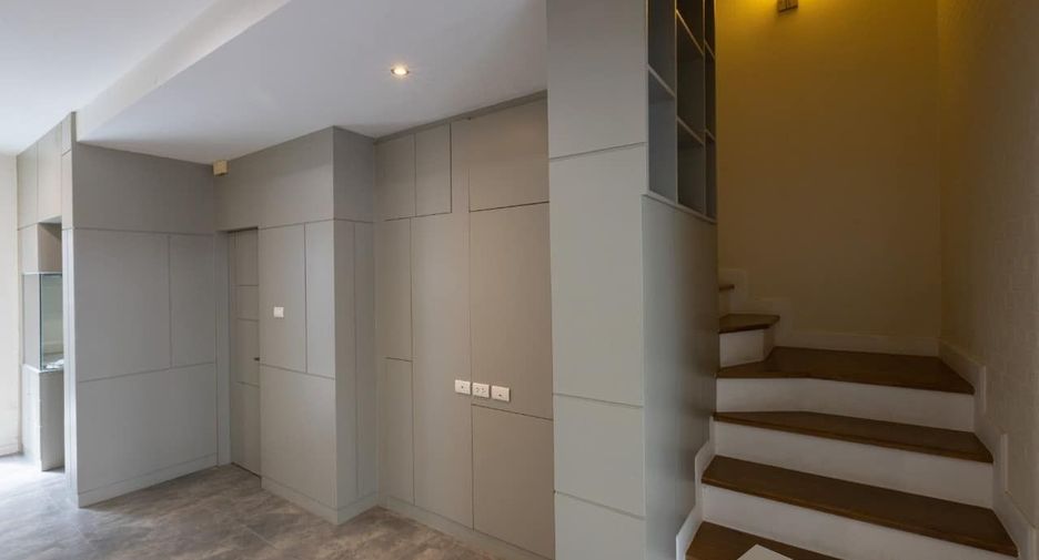 For sale 3 Beds townhouse in Mueang Nonthaburi, Nonthaburi
