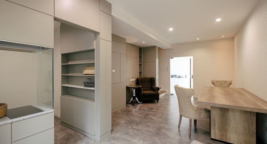 For sale 3 Beds townhouse in Mueang Nonthaburi, Nonthaburi