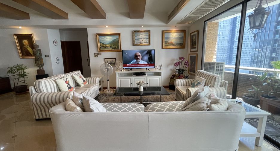 For sale 2 Beds condo in Khlong Toei, Bangkok