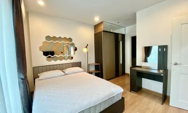 For sale 2 bed condo in Huai Khwang, Bangkok